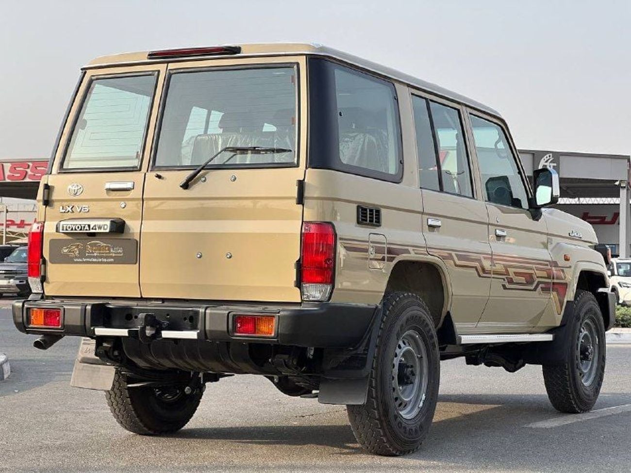 Toyota Land Cruiser 70 LC76 4.0L PTR M/T // 2025 // STD WITH DVD&BACK CAMERA , CRUISE CONTROL // SPECIAL OFFER // BY FORMUL
