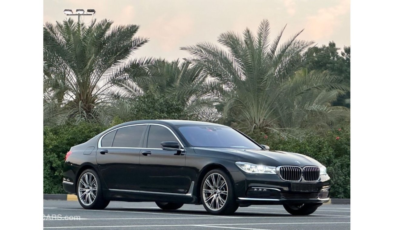 BMW 730Li Exclusive BMW 730LI 2019 GCC // ORGINAL PAINT // ACCIDENT FREE // PERFECT CONDITION