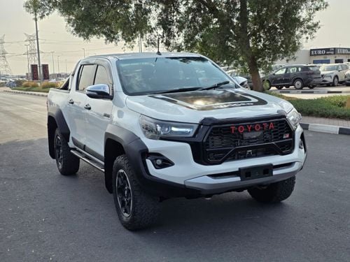 Toyota Hilux SHAPE CHANGED TO 2024 MODEL DIESEL 2.8 LITER ,RHD RUGGED X ,AUTOMATIC GEAR