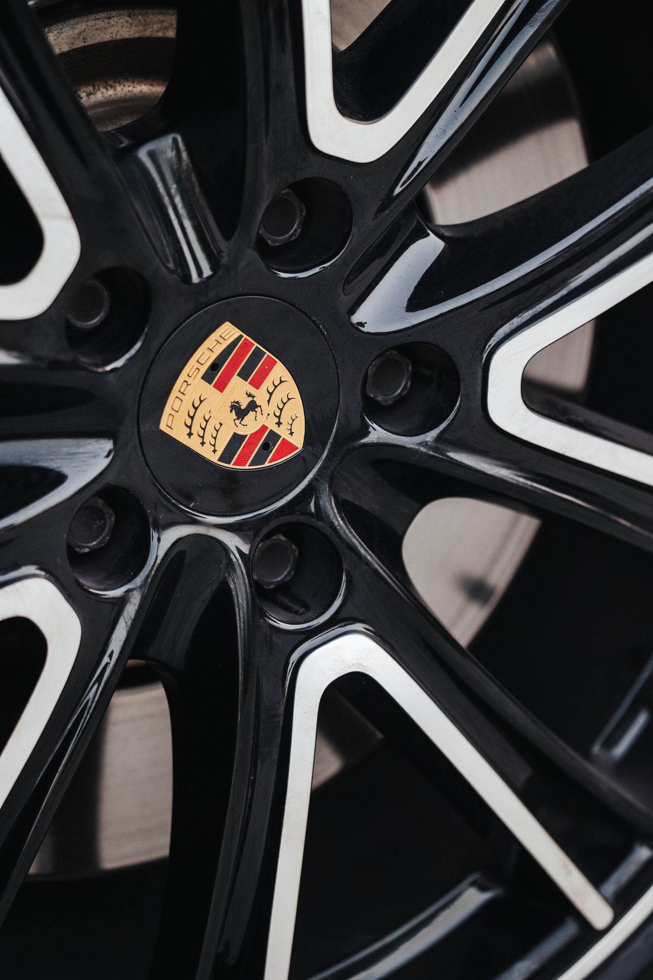 Porsche Panamera Turbo 4.0L AWD