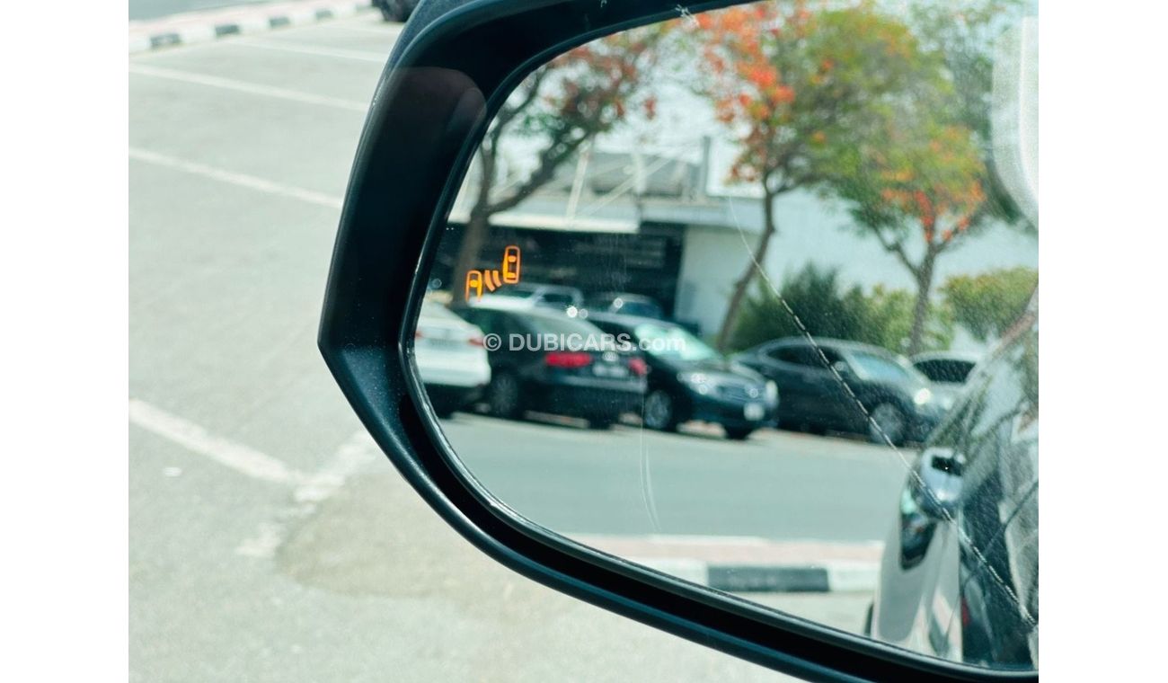 تويوتا هيلوكس Full option clean car like 0kmmiu