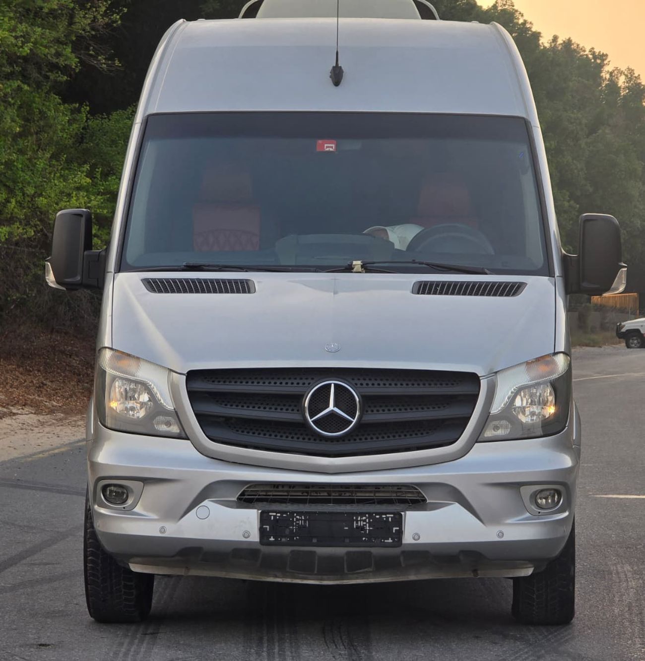 Mercedes-Benz Sprinter MERCEDES SPRINTER 2015 GCC  // VIP SEATS // GOOD CONDITION // TV // FULL OPITION