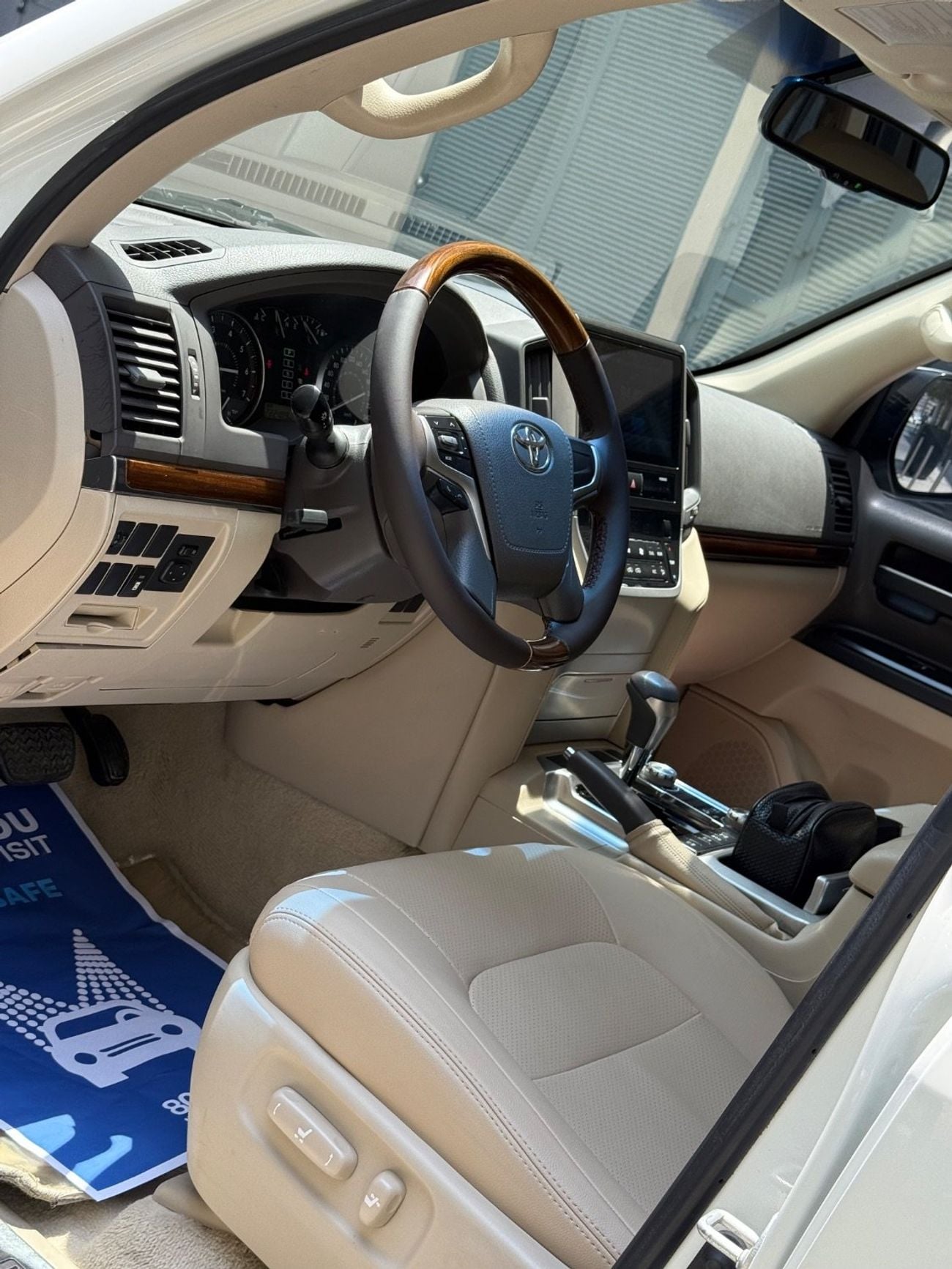 تويوتا لاند كروزر EXR 4.0L AWD