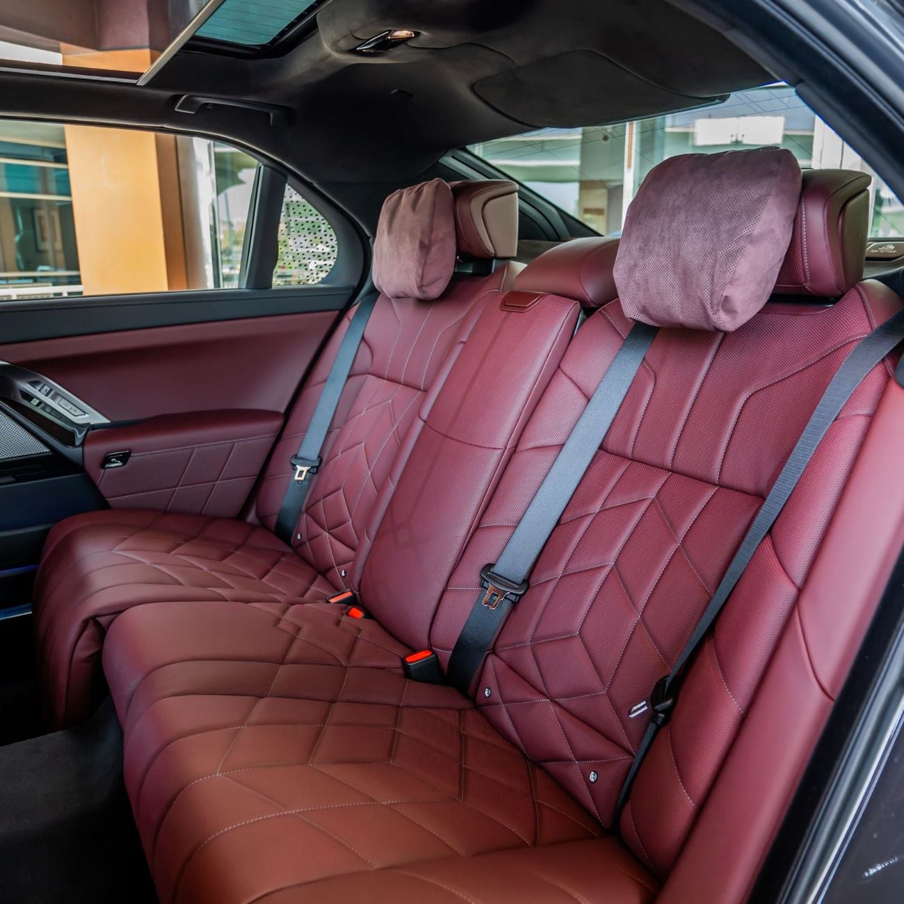 BMW 740i 2026  BMW 740i M SPORT GCC DONE ONLY 1000KM WITH WARRANTY + SERVICE TILL 2031