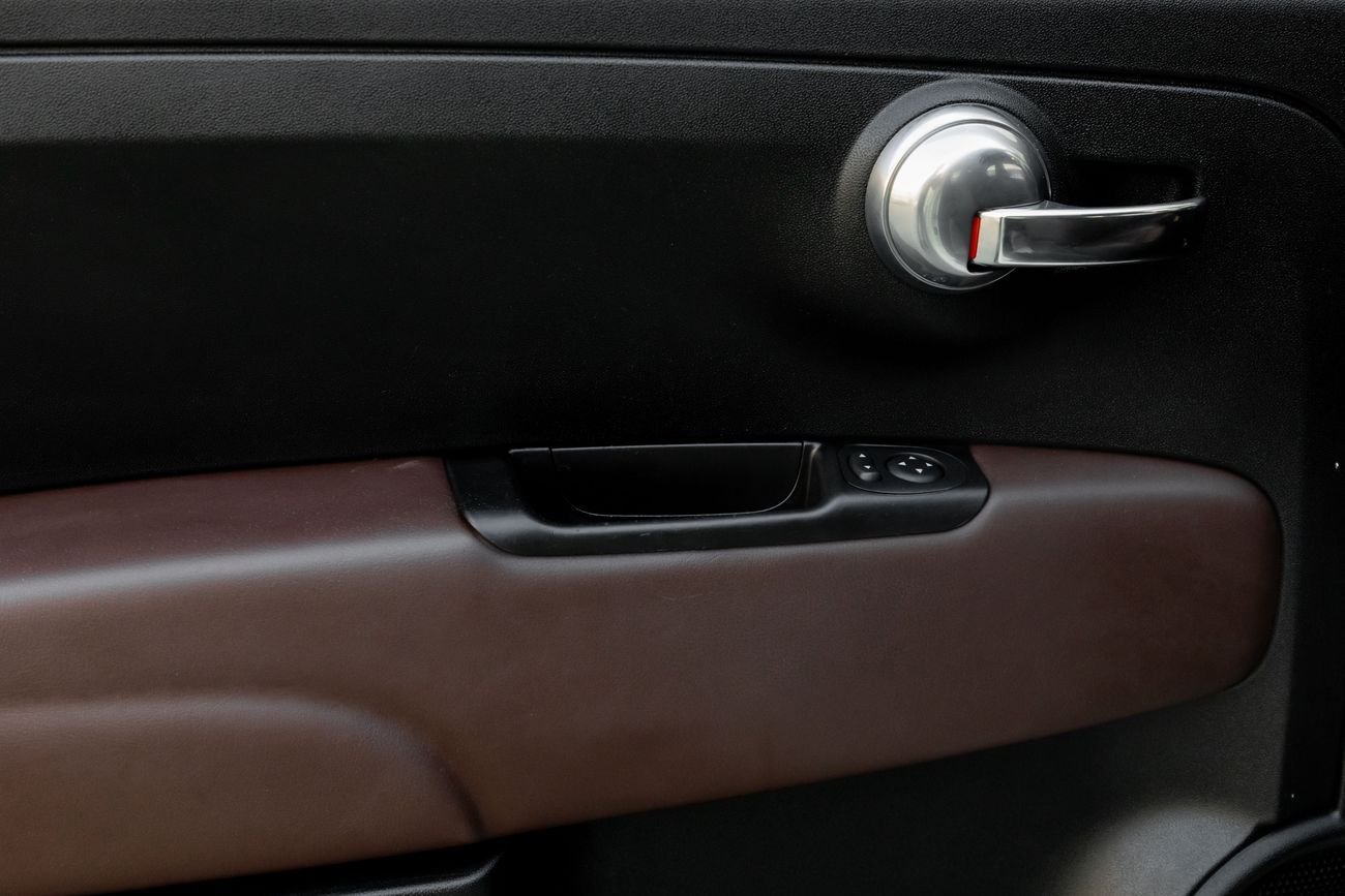 أبارث 695 1,567 P.M | 0% Downpayment | Abarth 695 Turismo Cabrio!