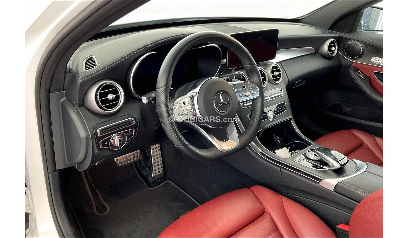 Mercedes-Benz C 200 Premium (AMG Line)