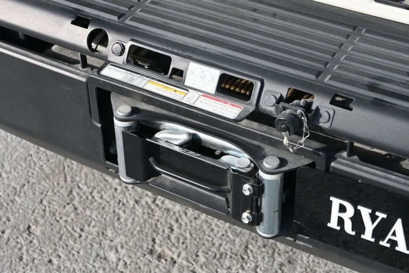 تويوتا لاند كروزر بيك آب Toyota Land Cruiser Pickup  4.0L V6, Petrol, 4WD, Model 2025, Color White (Export Price)