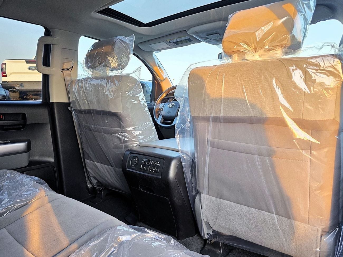 Toyota Sequoia SR5 2021 USA specs