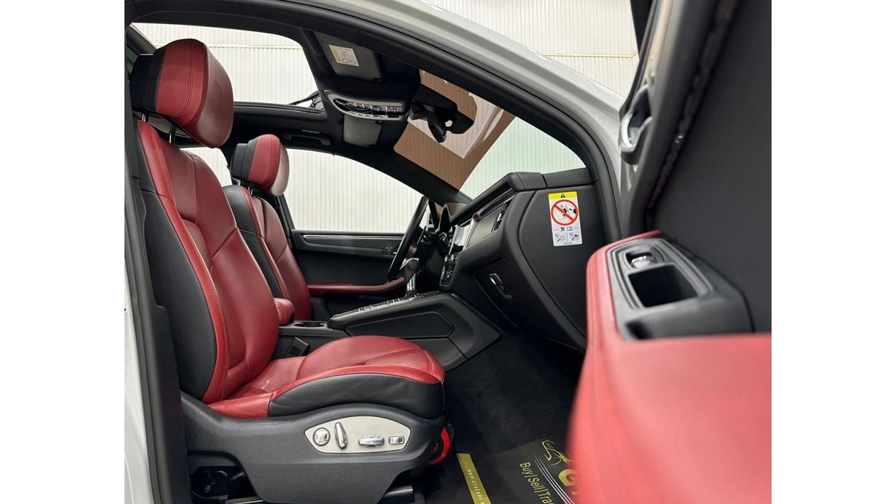 بورش ماكان std 2021 Porsche Macan, Warranty, Full Porsche Service History, Full Options, GCC