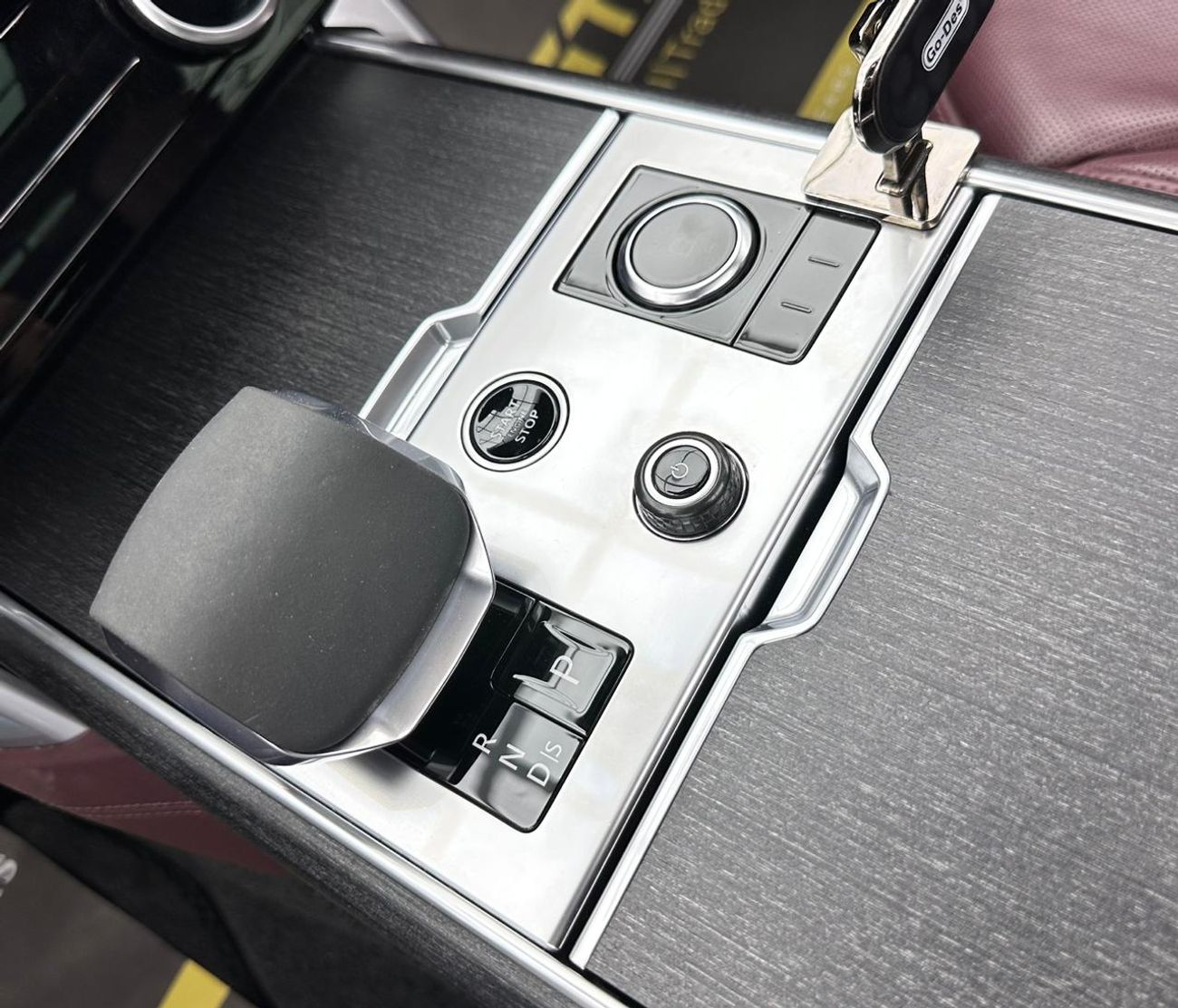 لاند روفر رينج روفر 2023 Range Rover Autobiography P530 LWB, March/2026 Range Rover Warranty + Service Contract, Range R