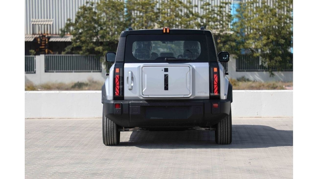 Chery iCar 03 2024 ICAR EQ3 V2 Long Range - Silver inside White | Export Only