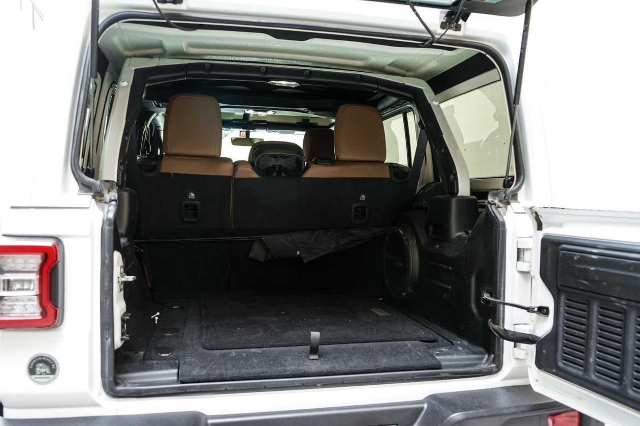 Jeep Wrangler Sahara 3.6L A/T (4 Seater) - First Owner