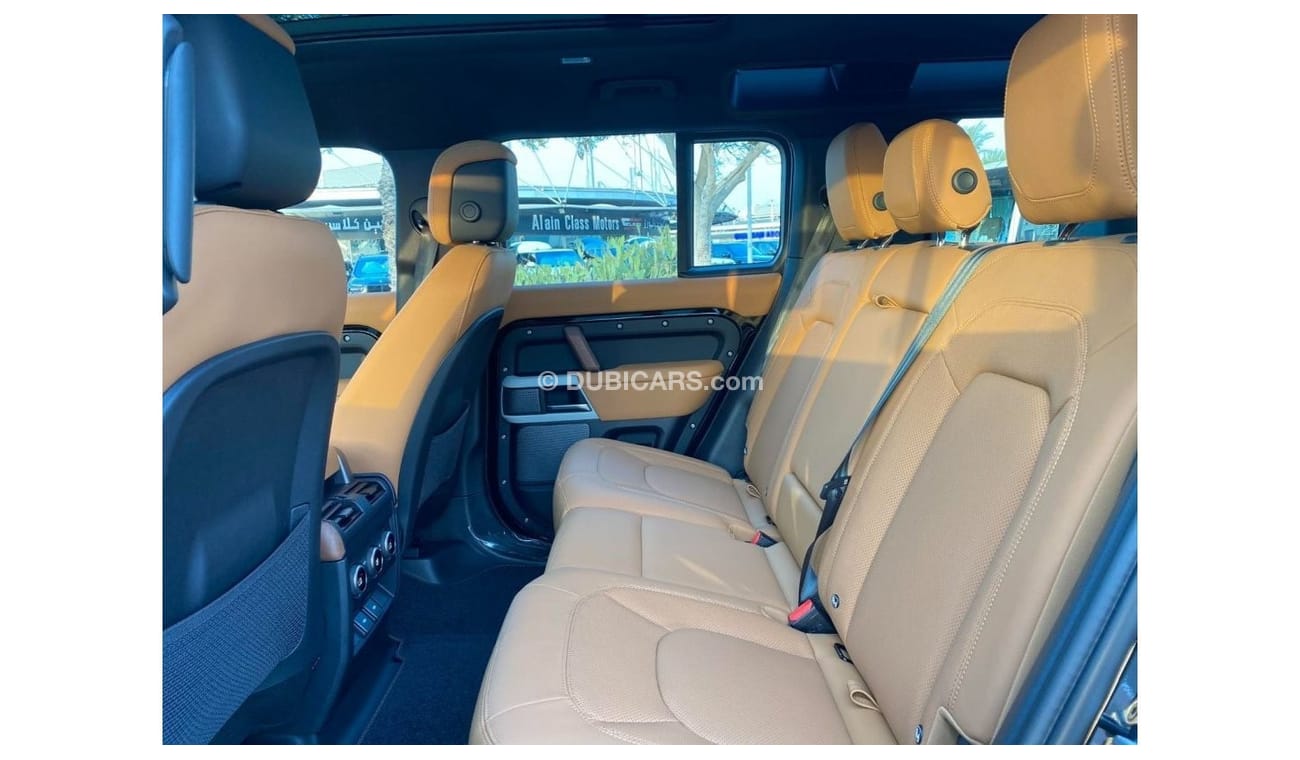 Land Rover Defender BLACK TAN GCC SPEC UNDER WARRANTY AND SERVICE