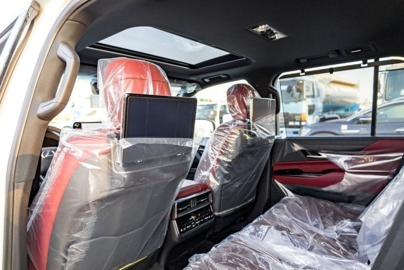 لكزس LX 600 سيجناتشر