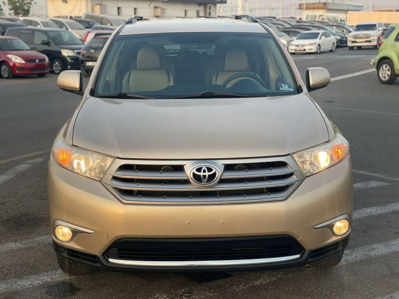 Toyota Highlander 2013 Toyota Highlander MidOption+ 3.5L V6 - AWD 4x4 - Electric Seats - 7 Seater With Rear CAM -