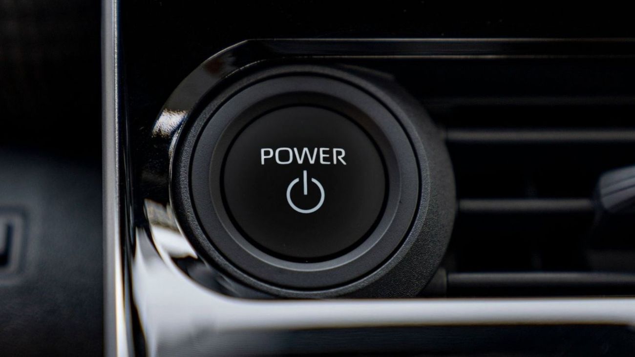 تويوتا bZ4X EV X-MODE 4WD PRO AT MY2023 – WHITE