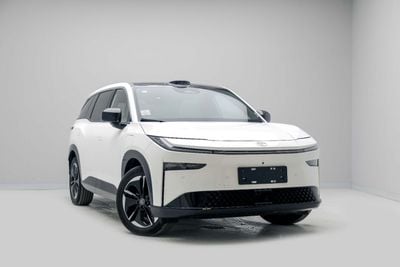 Toyota BZ3X PRO+ - WHITE inside BEIGE | Export Only