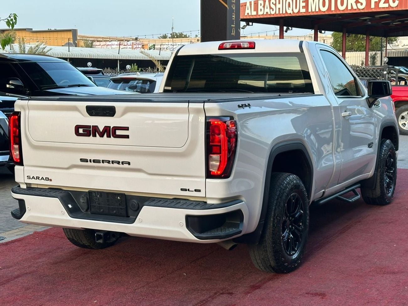 GMC Sierra 5.3L V8 SLT Crew Cab (AWD)