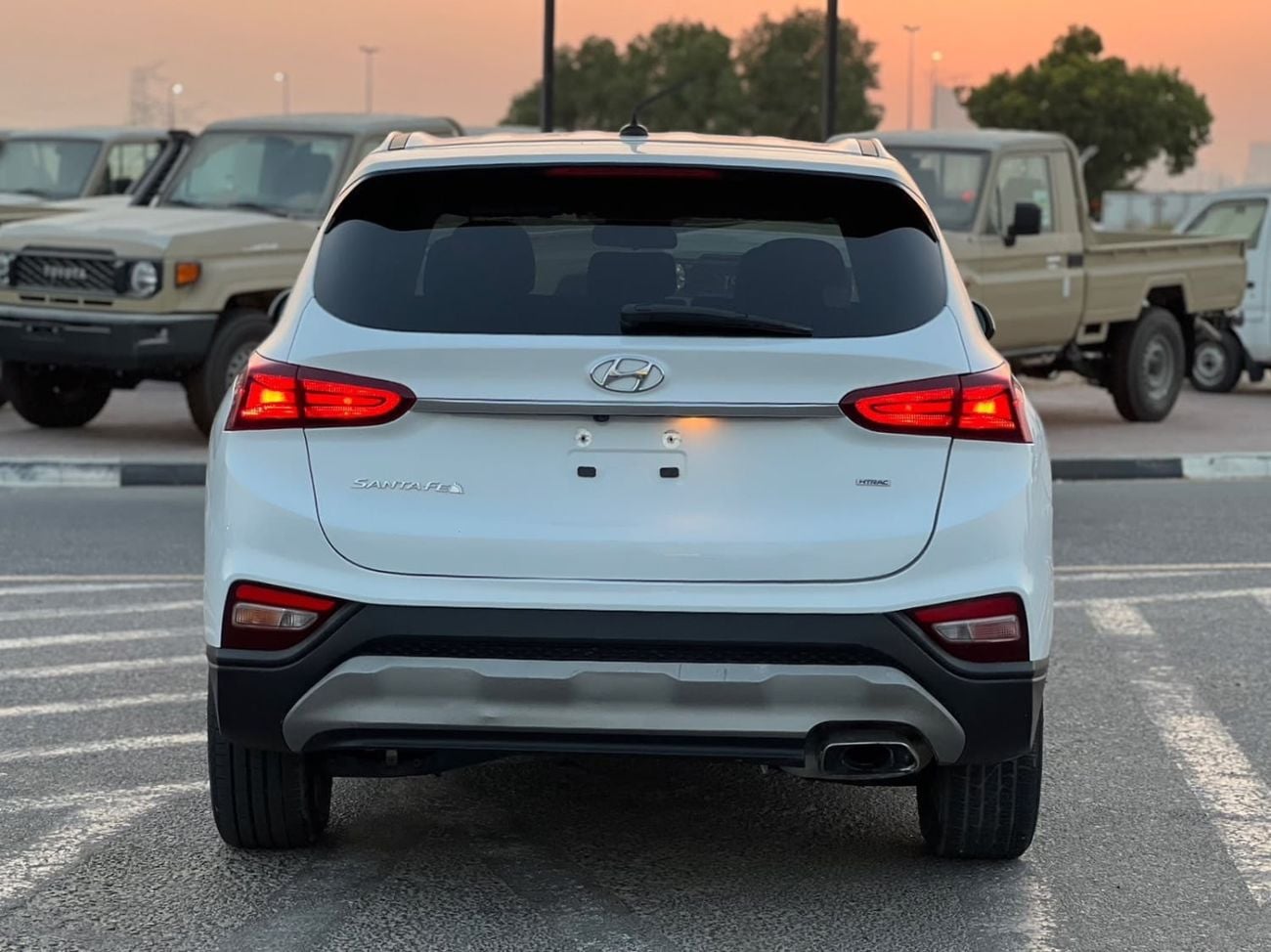 هيونداي سانتا في هيونداي سانتافي FE ,SE 2.4L V4 - كاميرا خلفية وحساس - AWD 4x4 - 2020