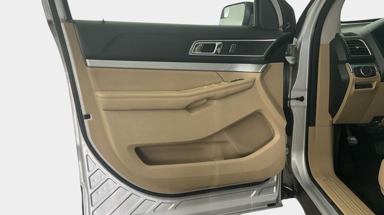 Ford Explorer XLT (Leather) | upto AED 20,000 Ramadan Discount | Guaranteed Warranty | 0 Down Payment