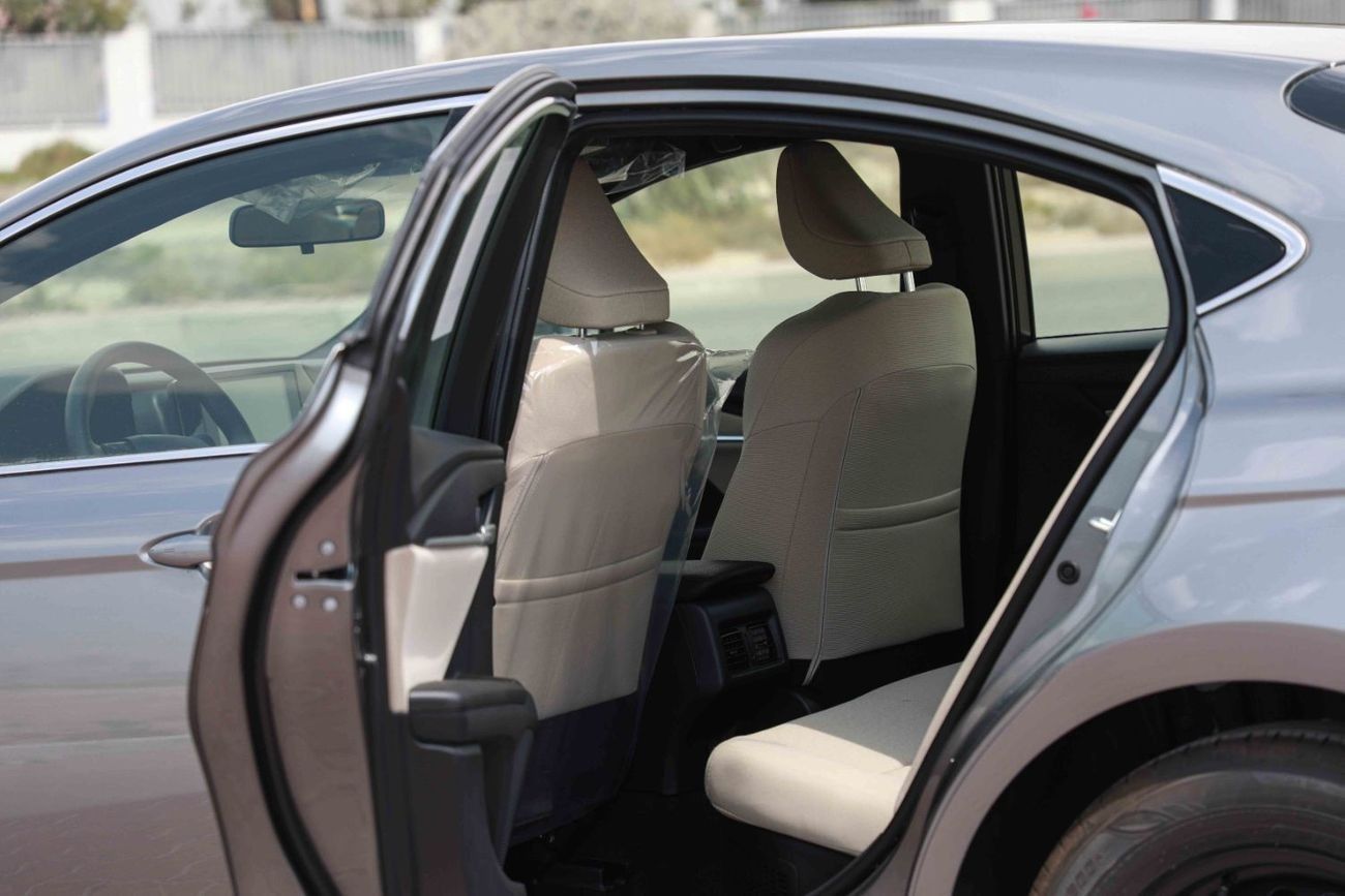 Toyota Camry 2025 TOYOTA CAMRY LE 2.5 Hybrid - PRECIOUS METAL inside BEIGE | Export Only