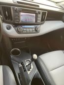 Toyota RAV4 2015 Toyota Rav4 Limited Edition 2.5L V4 - AWD 4x4 - Full Option BSM Radar & Trunk Auto - 139,000 Mi