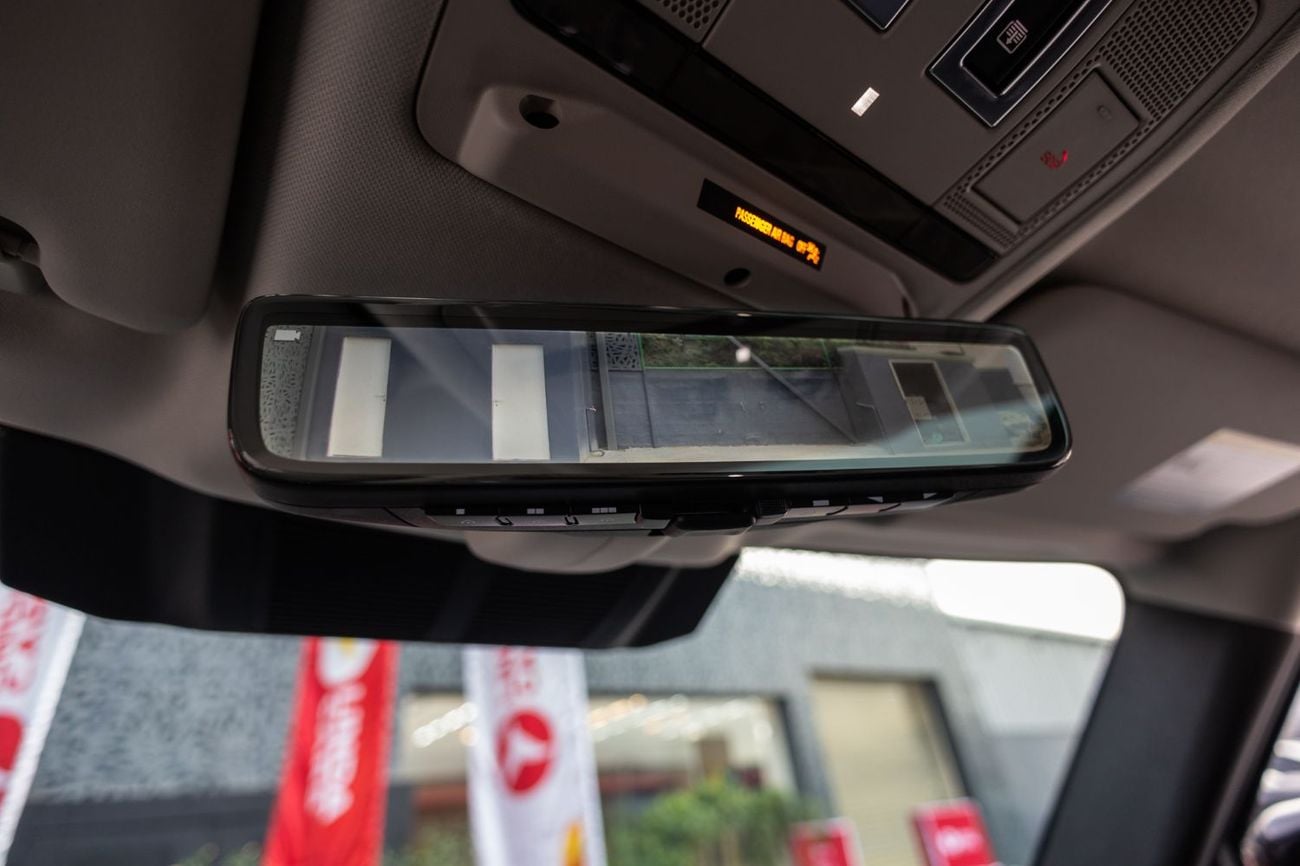 Land Rover Defender P300 110 S 2.0L (5 Seater)