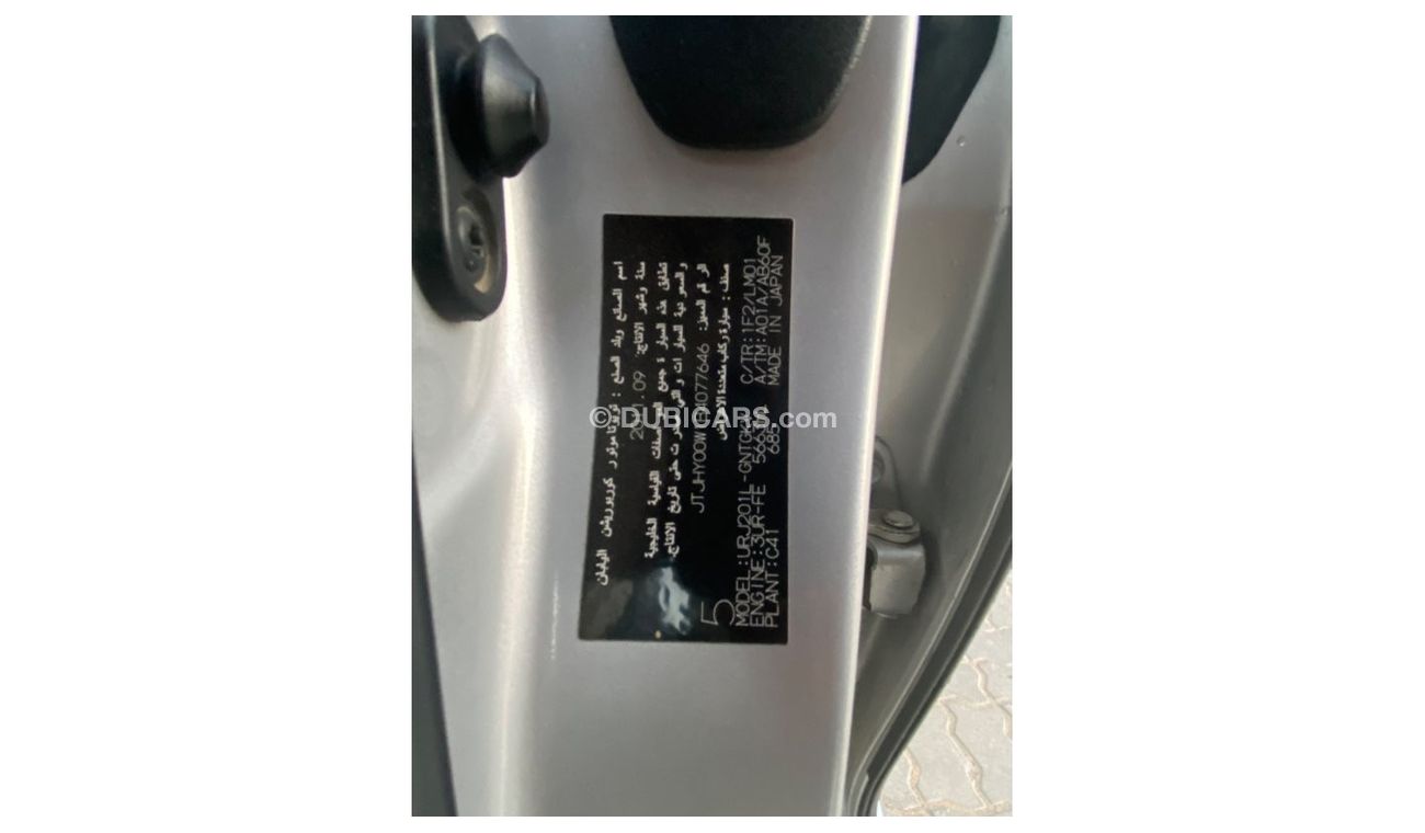 Lexus LX 570 exus LX 570 model 2011  G cc full options accident free original pant very very good condition clean