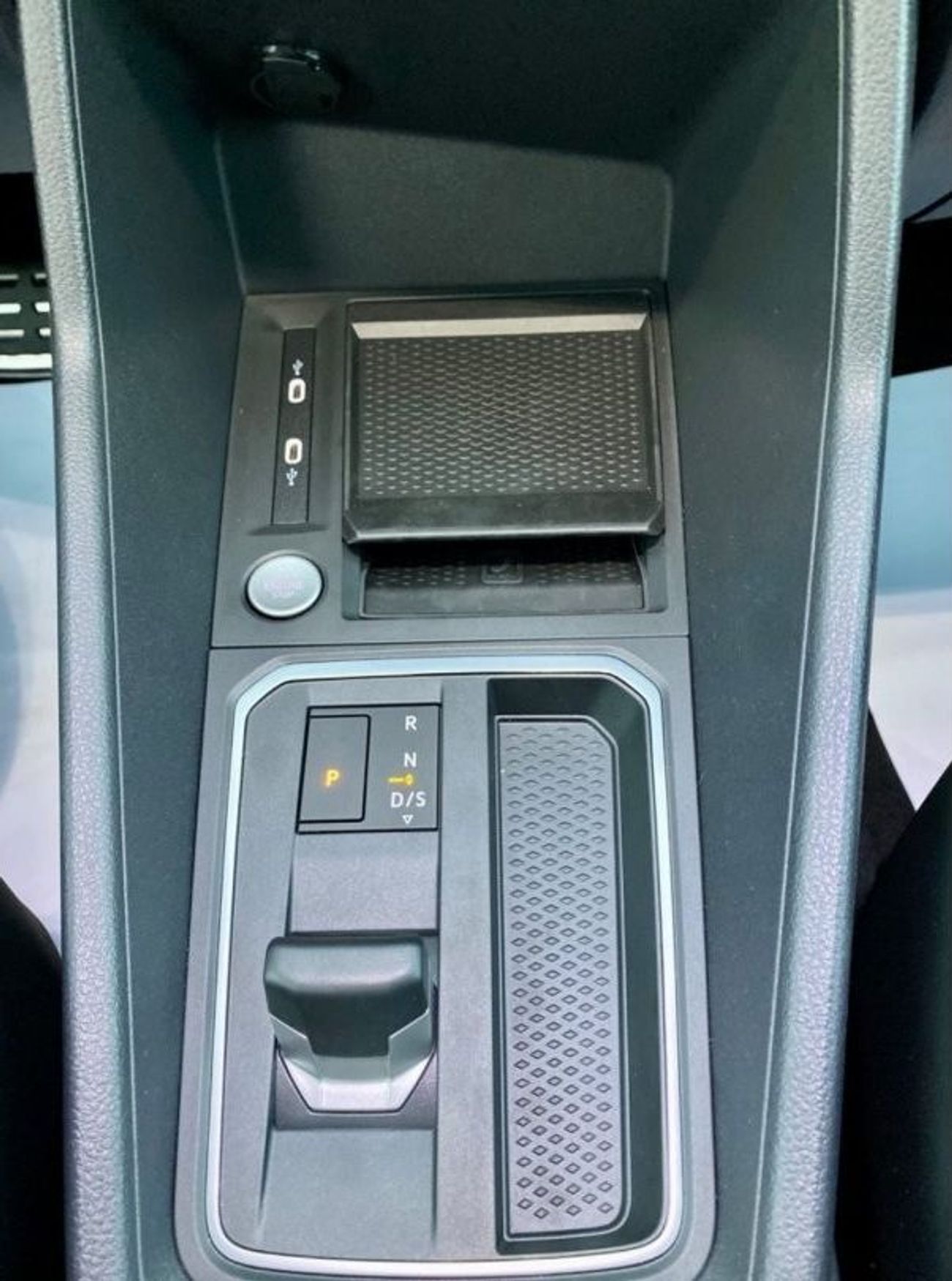 Volkswagen Caddy 2.0L Diesel | Brand new | model 2023