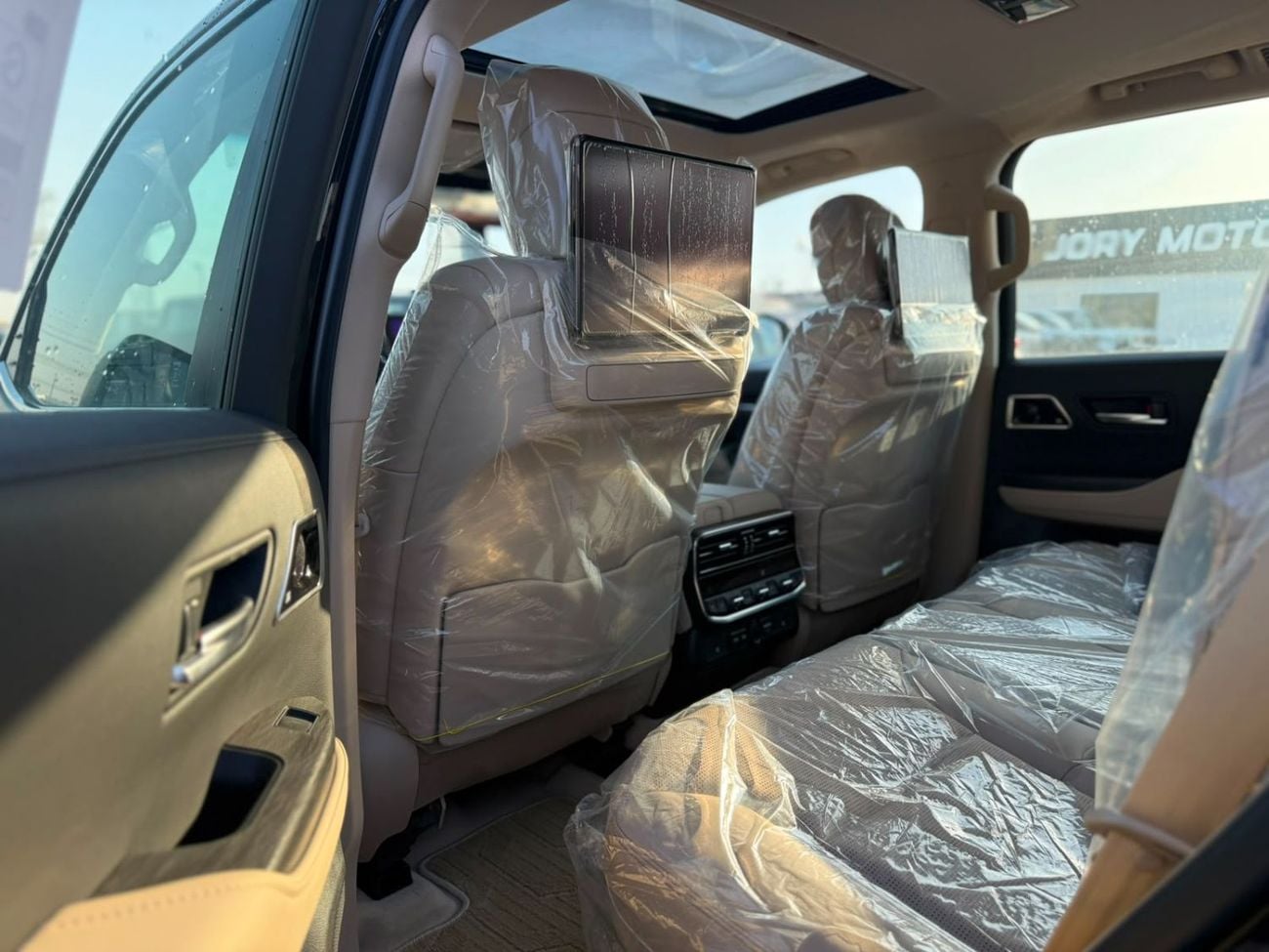 تويوتا لاند كروزر Land Cruiser VXR 3.5L Twin Turbo A/T Petrol 4X4 .7 Seats . 5 Doors 2026 Model