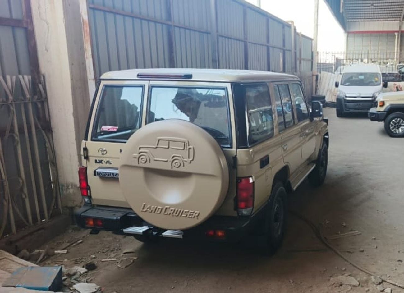 Toyota Land Cruiser 76 4.0 PETROL DIFFLOCK AUTO