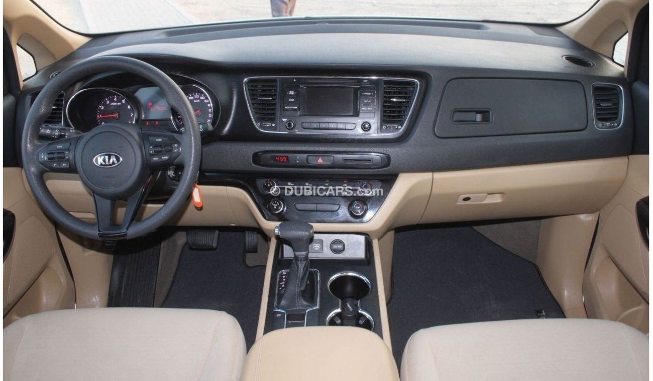 كيا كارنيفال كيا كرنفال 2020 خليجي بحالة ممتازة بدون حوادث نظيفه جدا من الداخل والخارج