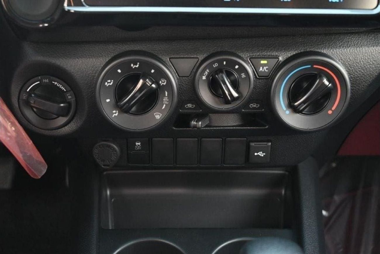 تويوتا هيلوكس Double Cab DLX 2.7L Petrol 4WD Automatic Transmission