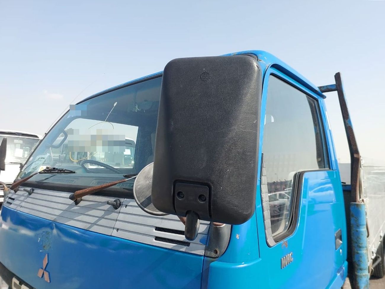 ميتسوبيشي فوسو كانتير MITSUBISHI CANTER ALUMINIUM BODY TRUCK RHD 1989 MODEL 4.2 L DIESEL MANUAL(PM22104)