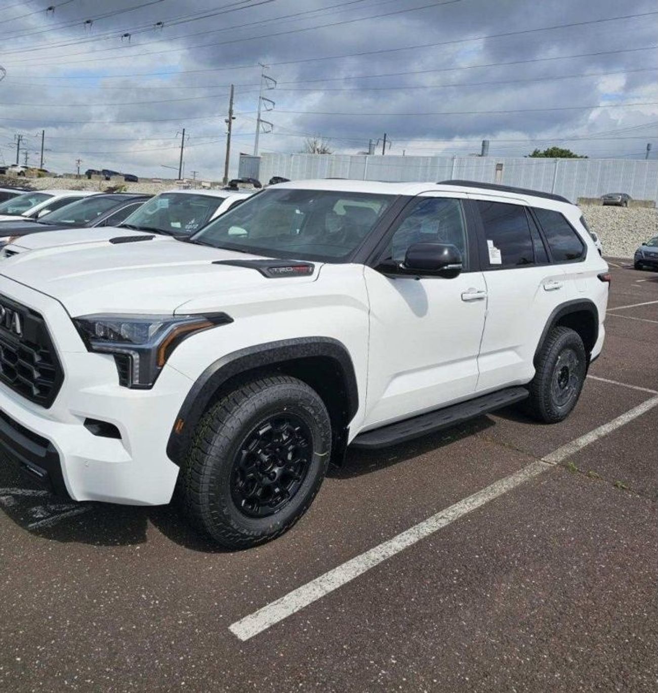 Toyota Sequoia 3.5L HYBRID V6 2024