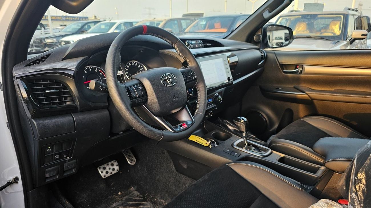 Toyota Hilux Toyota Hilux GR Sport 4.0L V6  GCC Specs 2026/2026 DIGITAL REAR VIEW CAMERA AIR COMPRESSOR YM2026
