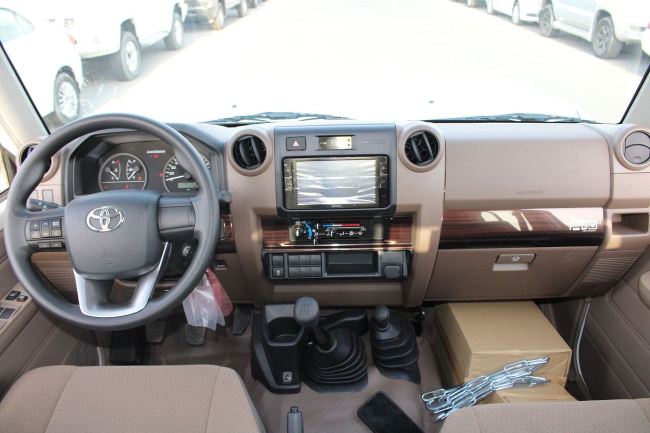 Toyota Land Cruiser Pick Up TOYOTA LANDCRUISER 79 2.8L DIESEL DOUBLE CAB STD E MANUAL