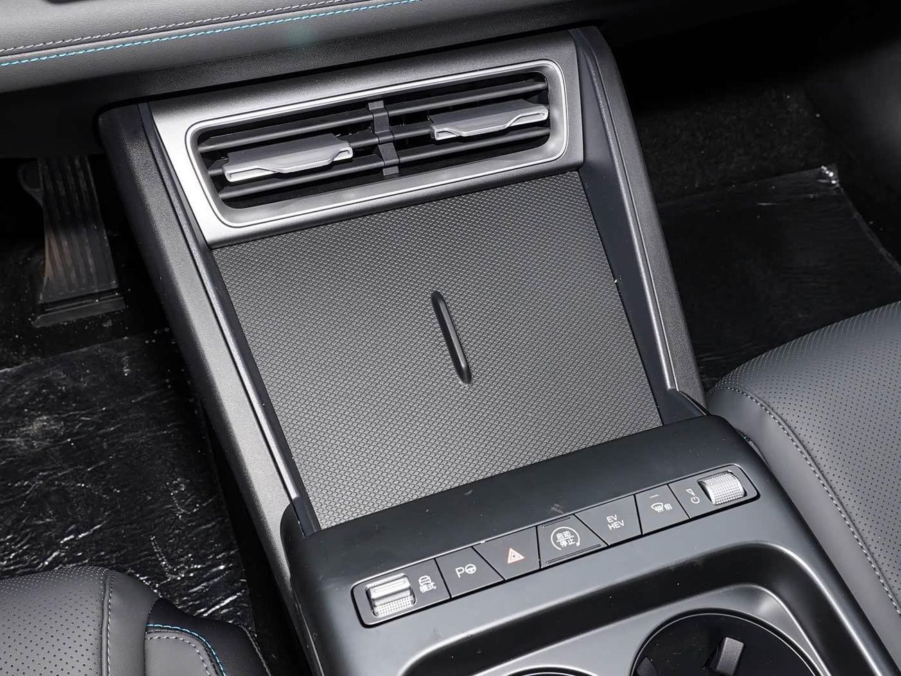 BYD Qin L DM-i BYD QIN L DMi II 128Km Leading Version II 2025 II FULL LOADED