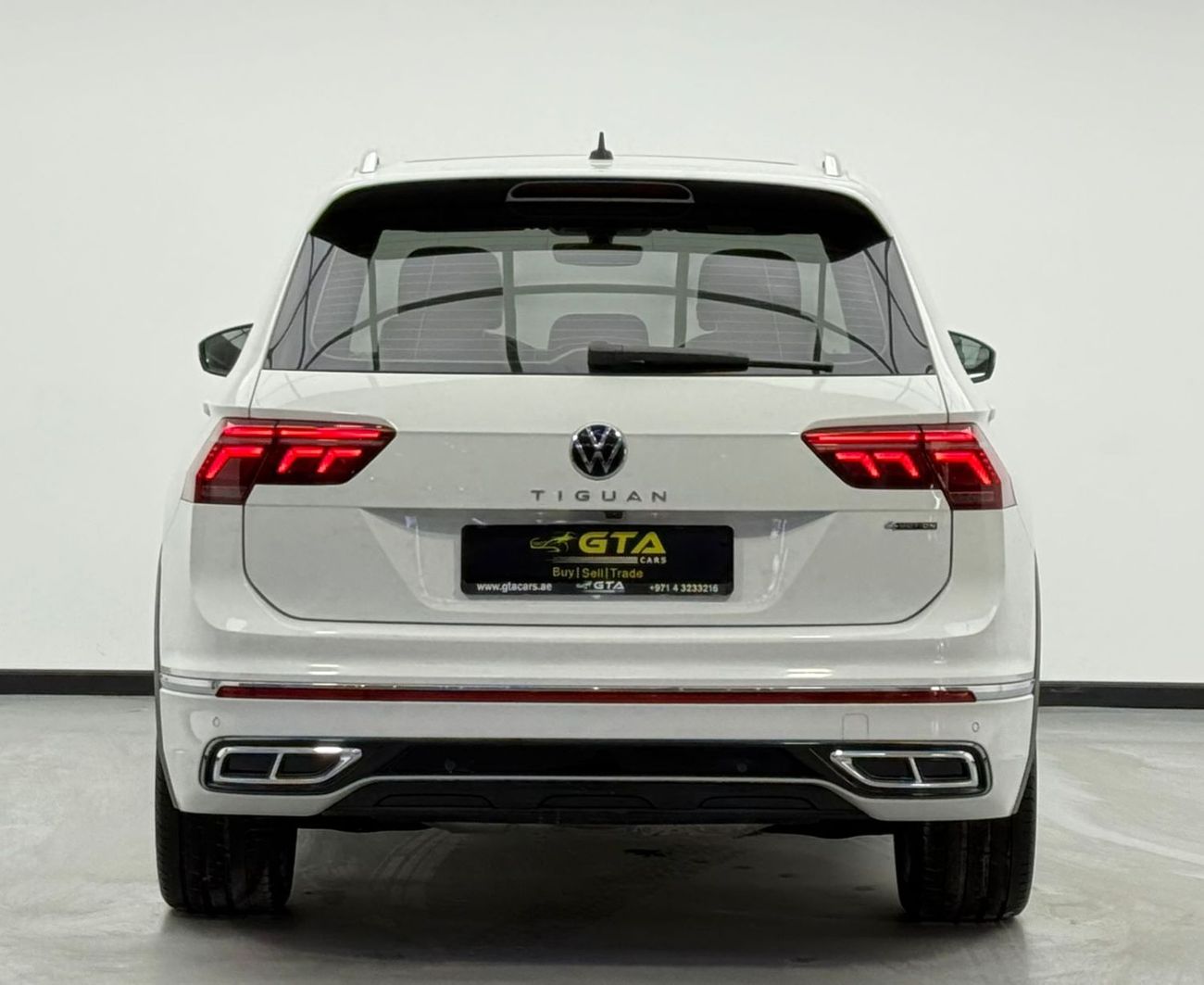 فولكس واجن تيجوان 2024 Volkswagen Tiguan R-Line, 2026 Volkswagen Warranty + Service Pack, Very Low Km, GCC