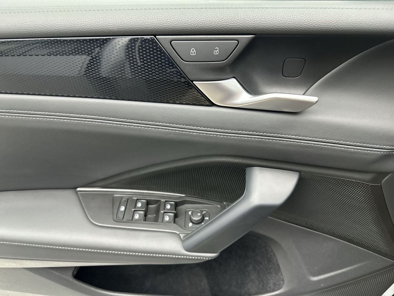 Volkswagen Tiguan Tiguan Life (Ref#20600)