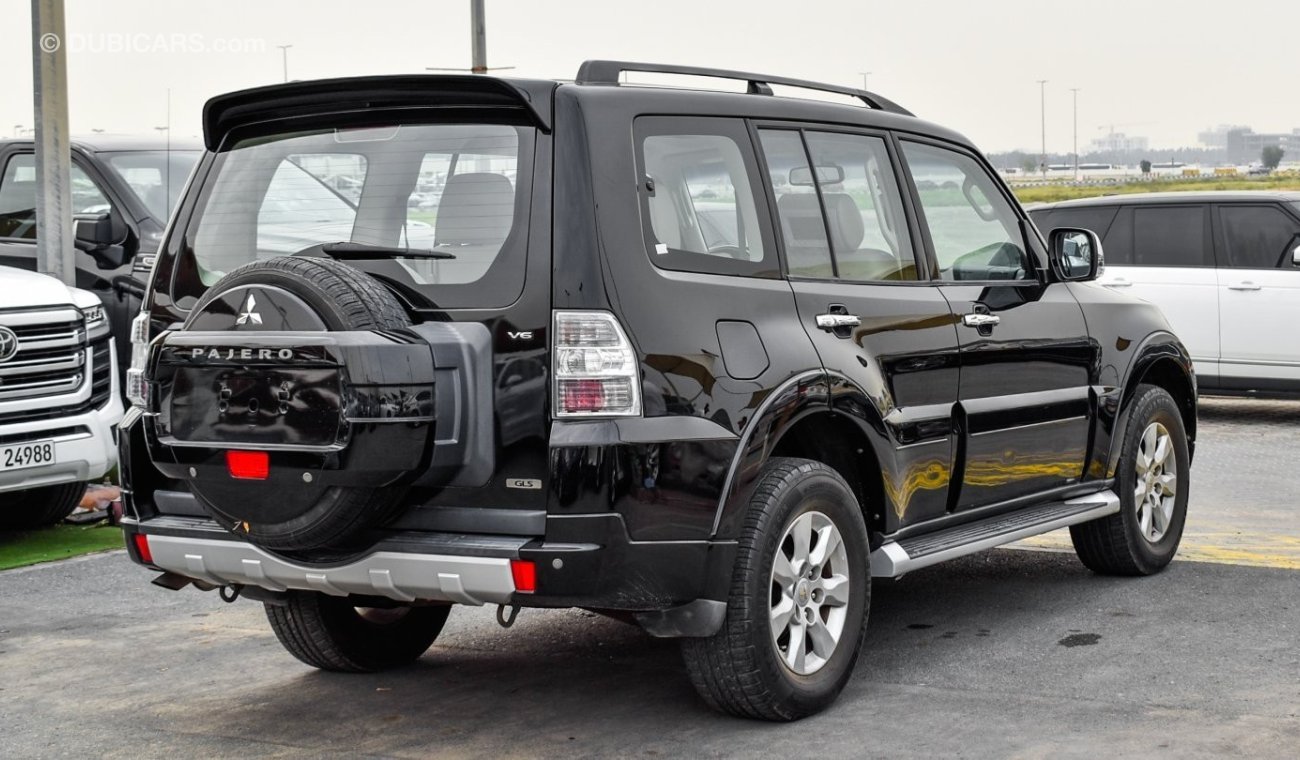 Mitsubishi Pajero GLS V6