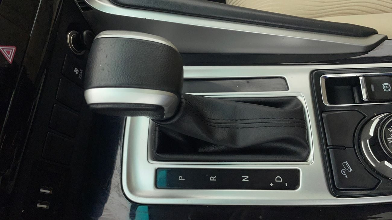 ميتسوبيشي مونتيرو سبورت GLS MID 3 | بدون دفعة مقدمة | اختبار القيادة في المنزل