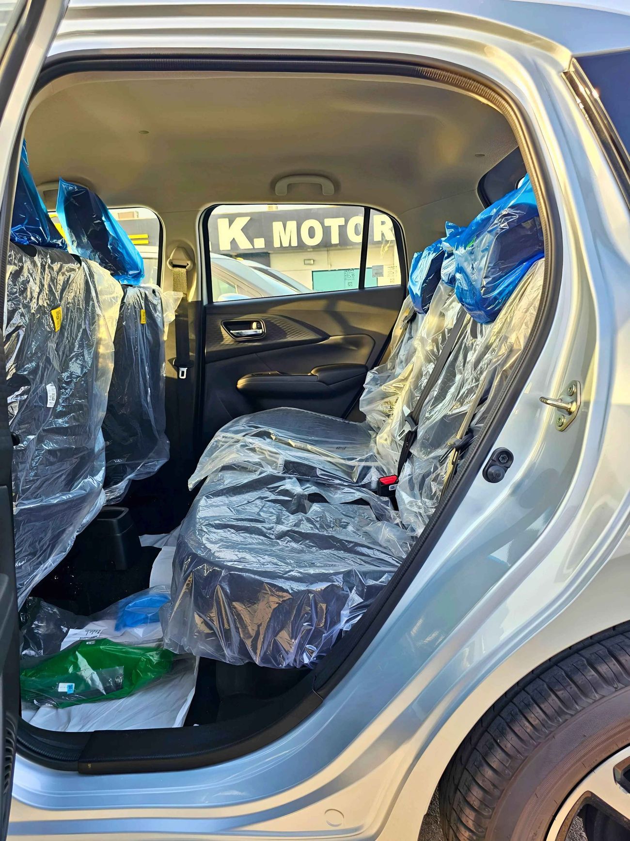 Suzuki Swift GLX / 1.2L V4 PETROL / PUSH START / DVD CAMERA (CODE # SGLX)