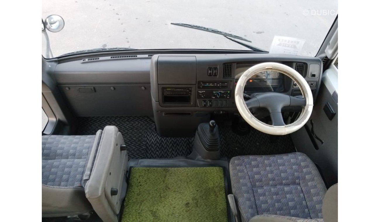 نيسان سيفيليان NISSAN CIVILLIAN BUS RIGHT HAND DRIVE (PM 847)