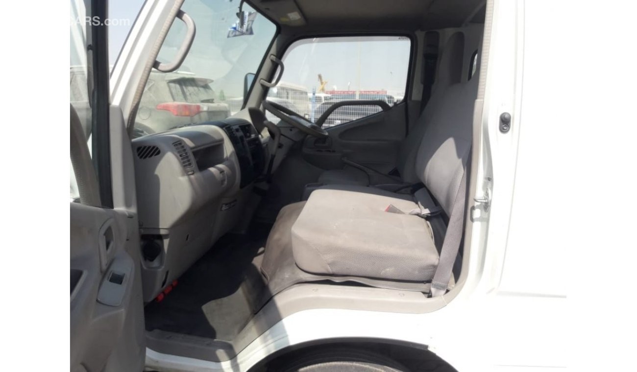 تويوتا داينا Toyota dyna  RIGHT HAND DRIVE (Stock no PM 817)