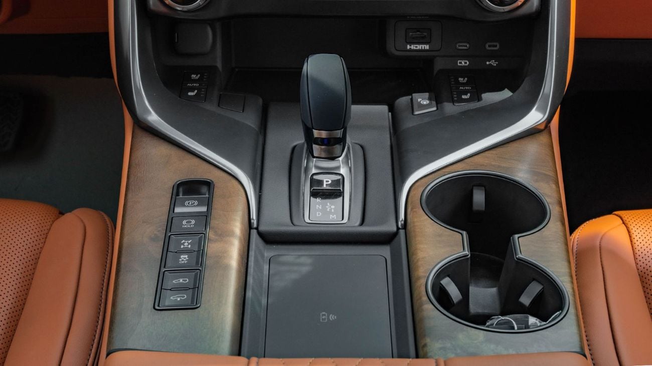 لكزس LX 700h 2025 Lexus LX700h VIP 3.5L AT Hybrid (Black)