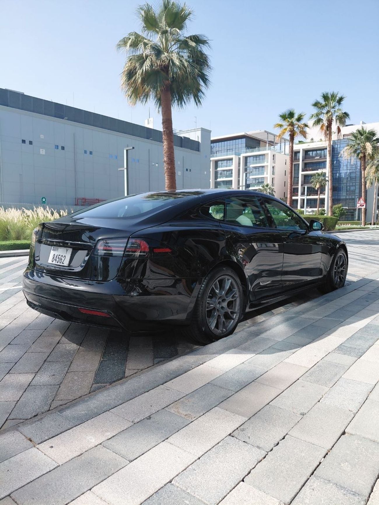 Tesla Model S LONG RANGE
