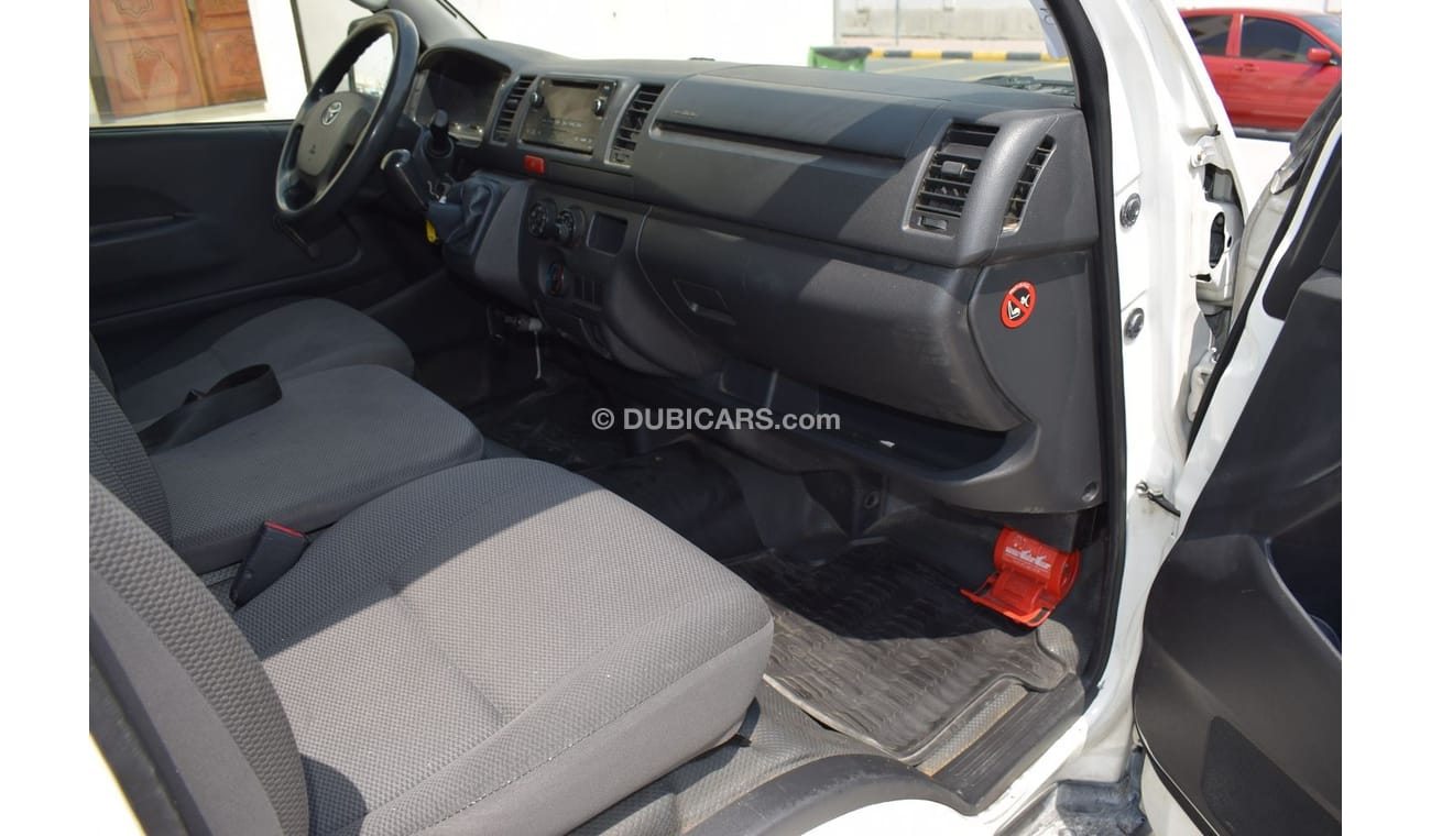 Toyota Hiace GL - Standard Roof Toyota Hiace Chiller Van, Model:2017. Excellent condition