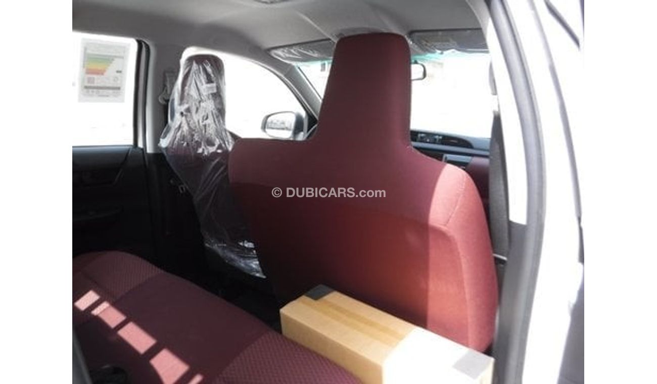 Toyota Hilux 2.7 L , 4x2 ,manual