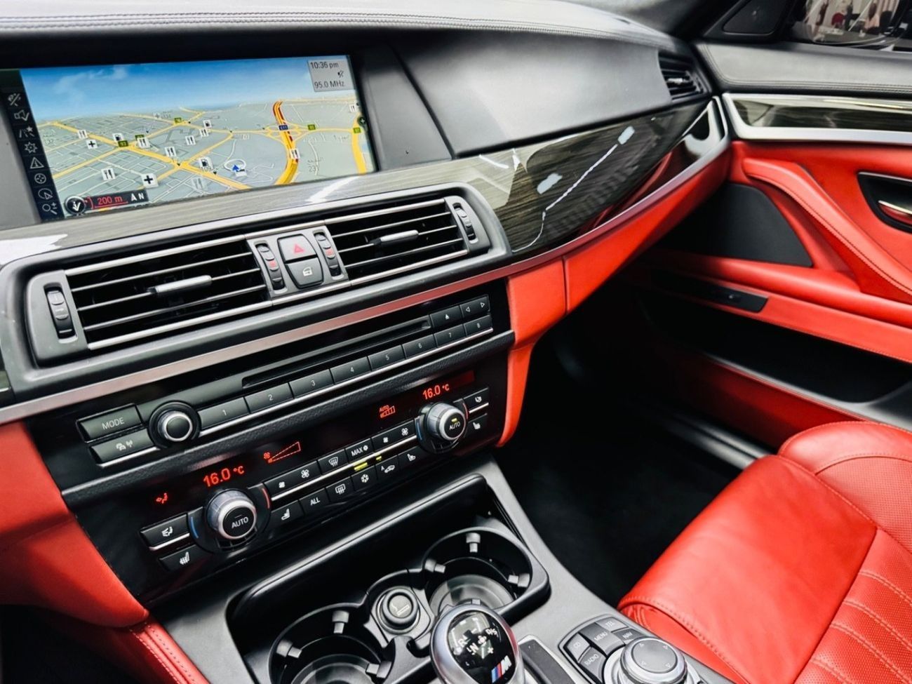 بي أم دبليو M5 Std 4.4L